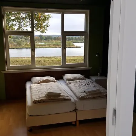Feriehus Huisje Aan De Maas